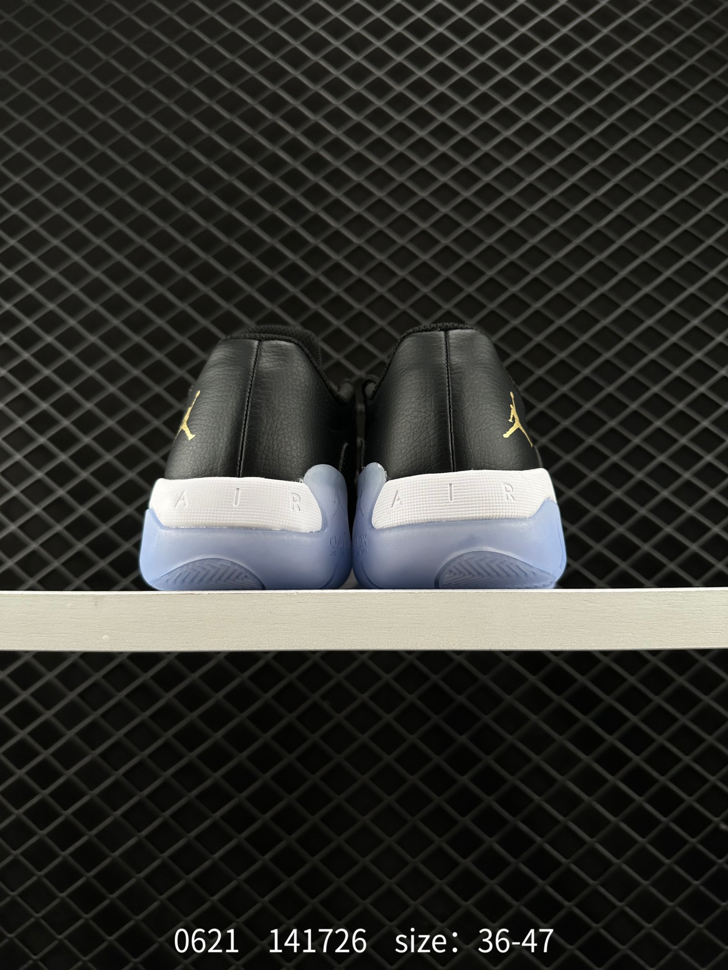 Nike Air Jordan 11 Retro Low”Concord“